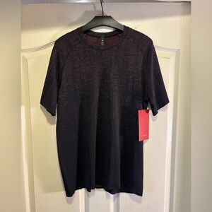 SOLD Lululemon Mens “Metal Vent Tech” Short Sleeve (M) *LUNAR NEW YEAR EXCLUSIVE